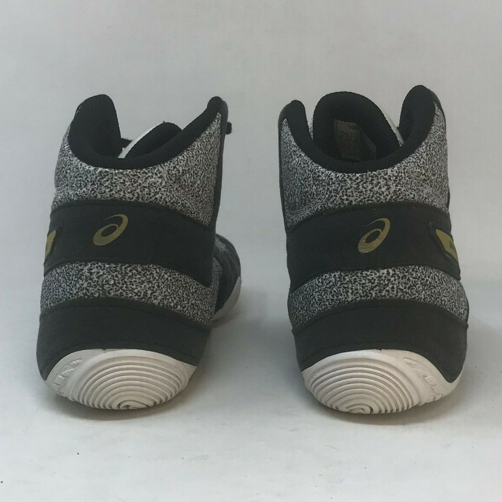 mens basketball shoes size 9.5